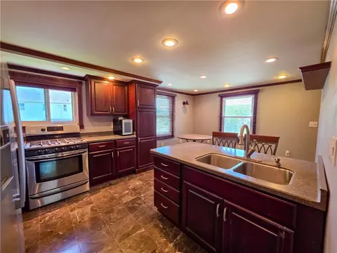 Kitchen - 111 Jefferson Dr, Clairton, PA 15025 photo 8 of 8