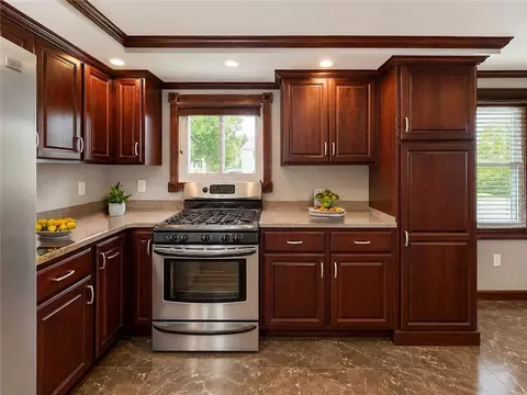 Kitchen - 111 Jefferson Dr, Clairton, PA 15025 photo 6 of 8