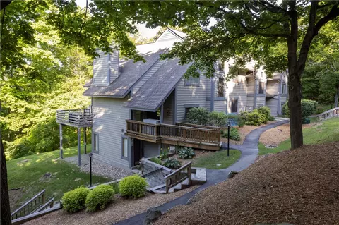 3707 Swiss Mountain Dr, Champion, PA 15622