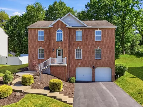 222 Macduff Ct, Gibsonia, PA 15044