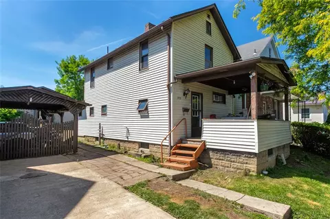 303 N 5th St, Youngwood, PA 15697