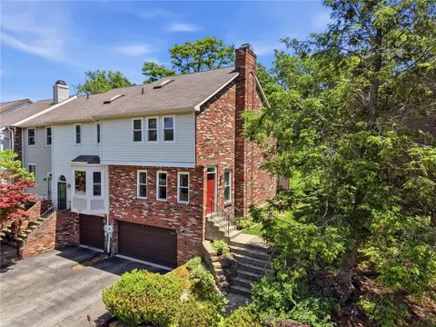 329 Spring Run Dr, Monroeville, PA 15146