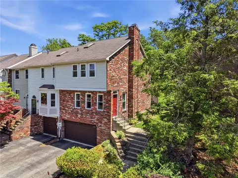 329 Spring Run Dr, Monroeville, PA 15146