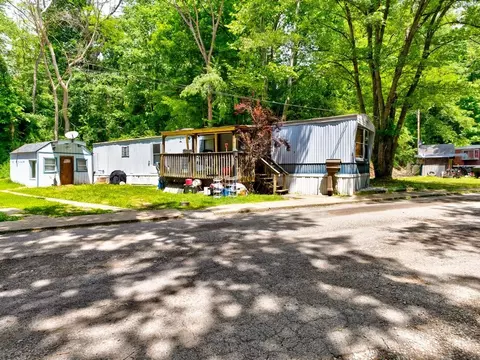 5 Market Street Ext, Baden, PA 15005