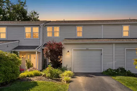 704 Carla Dr, Pittsburgh, PA 15238