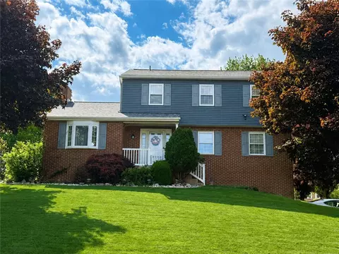 25 Rizzi Dr, Irwin, PA 15642