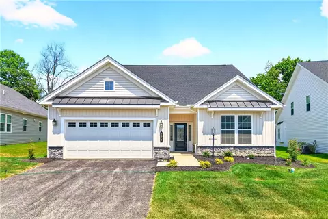 224 Freedom Ln, Allison Park, PA 15101