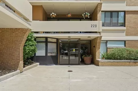 220 N Dithridge #603, Pittsburgh, PA 15201