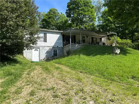 170 Clarks Hollow Rd, Spring Church, PA 15686