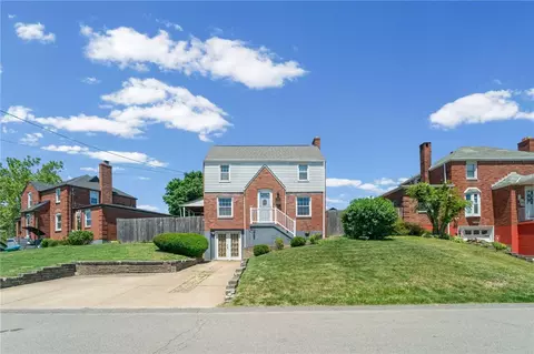 40 Tanager Dr, Mckees Rocks, PA 15136