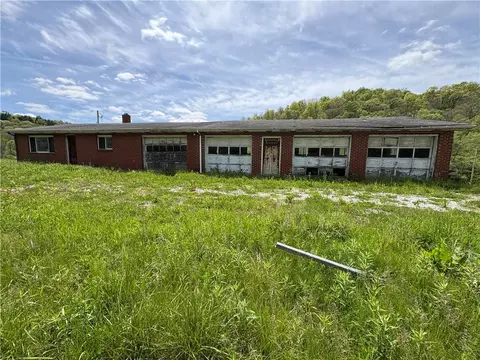 5479 Route 422 Hwy, Indiana, PA 15701