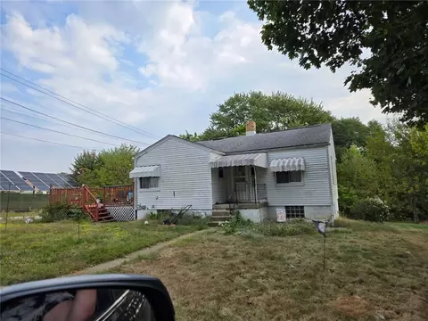 1113 Chestnut St, Monaca, PA 15061