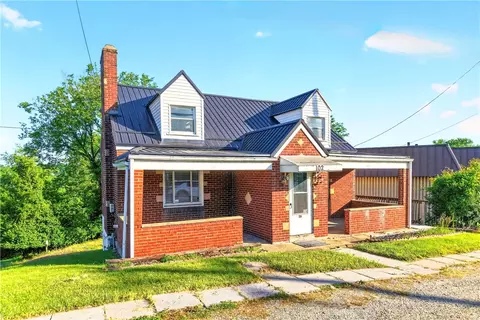 102 Payne Hill Rd, Clairton, PA 15025