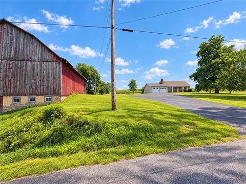 2742 No 8 Rd, Punxsutawney, PA 15767