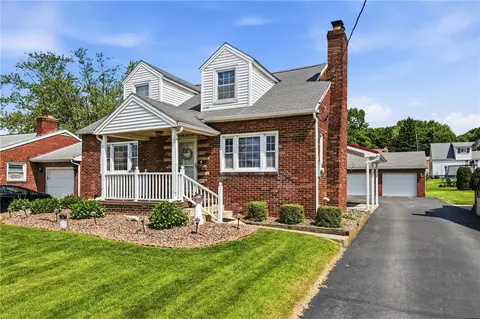 16 Kenneth Ave, New Castle, PA 16105