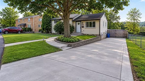 142 Xavier Dr, Verona, PA 15147