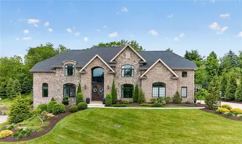 1809 Winchester Dr, Pittsburgh, PA 15241