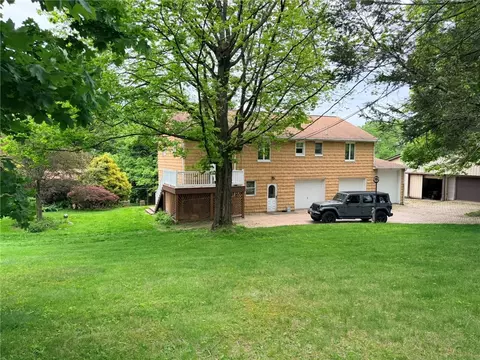 96 S Kings Creek Rd, Burgettstown, PA 15021