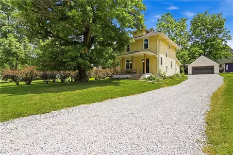 126 Country Club Rd, Butler, PA 16002