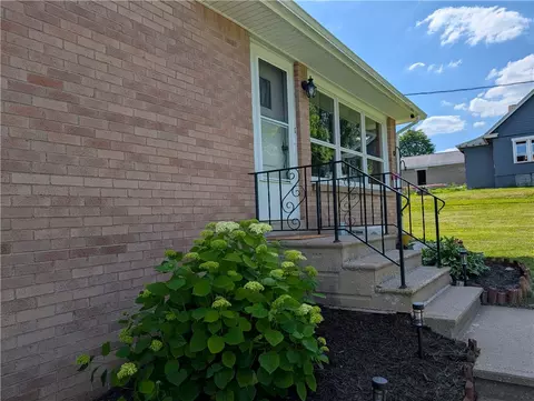 4122 Rte 130, Stahlstown, PA 15687
