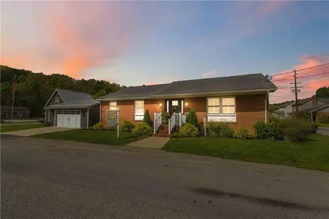 301 W Loyalhanna St, Ligonier, PA 15658
