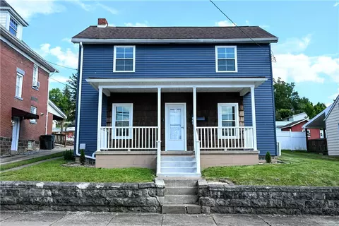 809 Franklin Ave, Connellsville, PA 15425