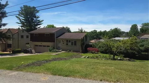 1094 Greenwood Dr, Pittsburgh, PA 15236