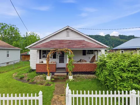 506 Grant, Springdale, PA 15144