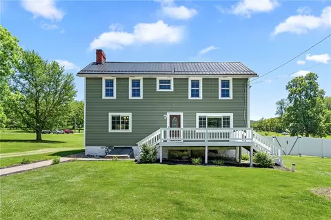 242 Hopwood Coolspring Rd, Hopwood, PA 15445
