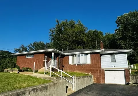 2434 Racetrack Rd, New Stanton, PA 15672
