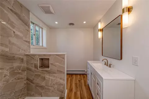 Bath - 800 Jackson Ave, Monaca, PA 15061 photo 2 of 2