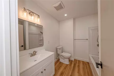 Bath - 800 Jackson Ave, Monaca, PA 15061 photo 1 of 2