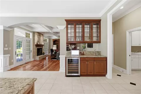 Entry Way - 2114 N Villa Ct, Gibsonia, PA 15044 photo 4 of 6