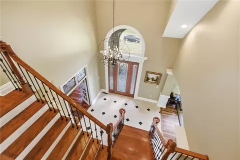 Entry Way - 2114 N Villa Ct, Gibsonia, PA 15044 photo 5 of 6