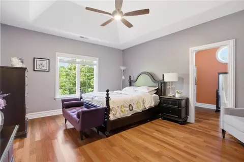 Bedroom - 2114 N Villa Ct, Gibsonia, PA 15044 photo 3 of 4