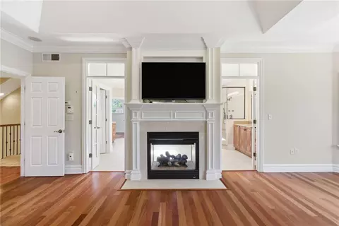 Living - 2114 N Villa Ct, Gibsonia, PA 15044 photo 4 of 5