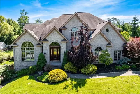 Exterior - 2114 N Villa Ct, Gibsonia, PA 15044 photo 2 of 4