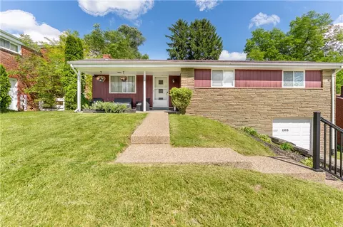 1303 Lakemont Dr, Pittsburgh, PA 15243