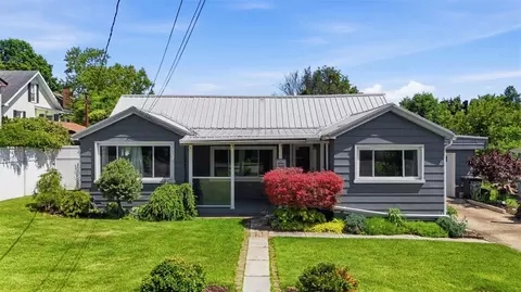 302 3rd St, Oakdale, PA 15071