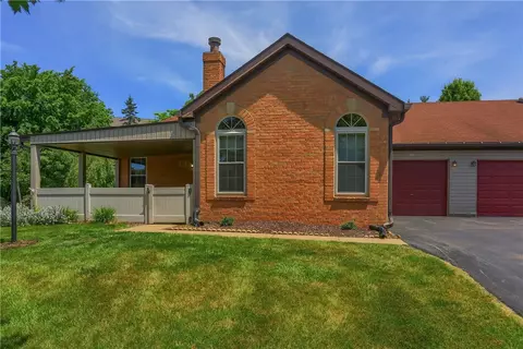 21 Ashford Dr, Cranberry Township, PA 16066