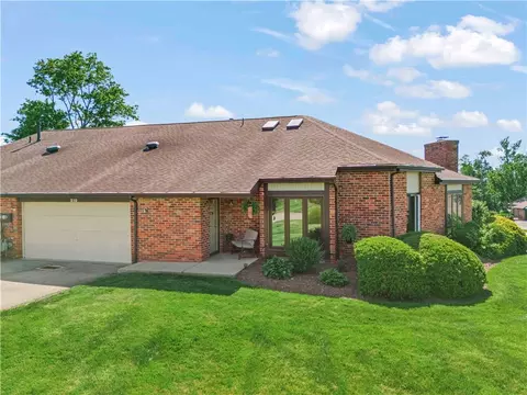 310 Greenwood Dr, Canonsburg, PA 15317