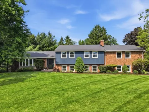 117 Wilmar Dr, Pittsburgh, PA 15238