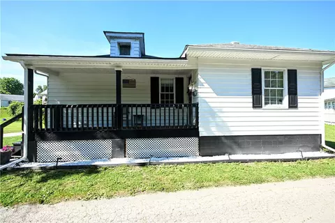 620 Eleanor Ave, Scottdale, PA 15683