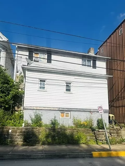 441 Brown St, Everson, PA 15631