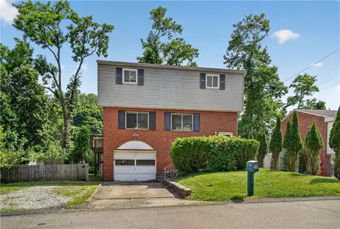 247 Golden Gate Dr, Verona, PA 15147
