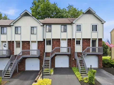641 Sunset Cir, Cranberry Township, PA 16066