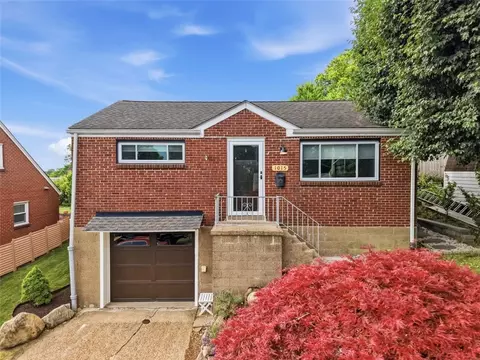 1015 Valora St, Pittsburgh, PA 15220