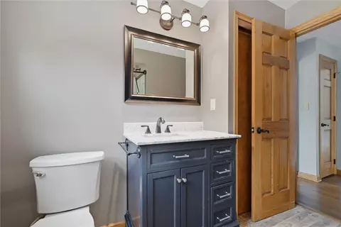 Bath - 2659 River Rd, Vandergrift, PA 15690 photo 2 of 5