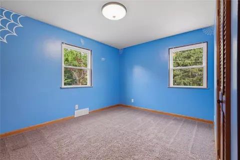 Bedroom - 2659 River Rd, Vandergrift, PA 15690 photo 3 of 3