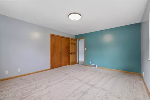 Bedroom - 2659 River Rd, Vandergrift, PA 15690 photo 2 of 3